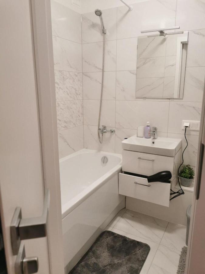Modern Studio Debreceno, Self-Check-In, Free Parking Klaipeda Exterior foto